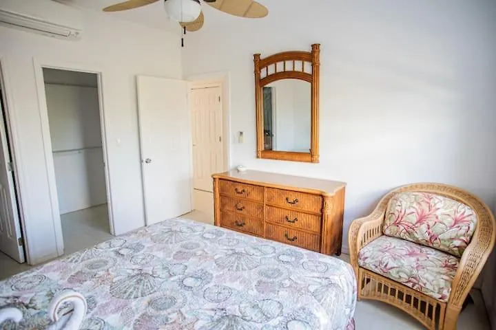 Apartman Gracebay Townhomes B3, 5 Minutes Walk To Gracebay Beach Long Bay